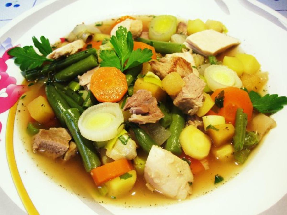 Bilder für Gemüsesuppe mit Huhn und Lamm ... - Rezept