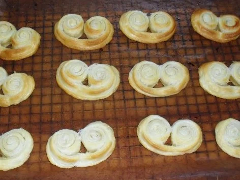 Rezept: Schweineöhrchen Bild Nr. 4 Schweineöhrchen - Rezept - Bild Nr. 4