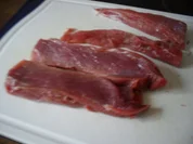 Schweinefilet süß-sauer mit Eiernudeln - Rezept