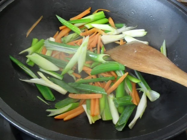 Rezept: Schweinefilet süß-sauer mit Eiernudeln Bild Nr. 7 Schweinefilet süß-sauer mit Eiernudeln - Rezept - Bild Nr. 7