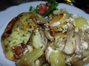 Überbackene Bratkartoffeln mit Schnitzelchen - Rezept