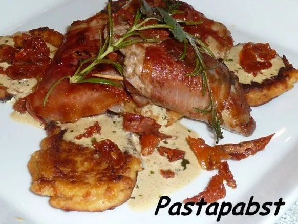 Rezept: Filet Saltimbocca mit Kartoffelplätzchen Filet Saltimbocca mit Kartoffelplätzchen - Rezept