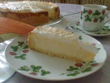 Rezept: Vanillekäsekuchen mit Eischneehaube Vanillekäsekuchen mit Eischneehaube - Rezept