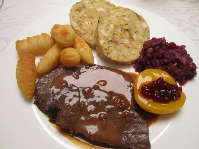 Hirschbraten mit Blaukraut und Kroketten - Rezept - Bild Nr. 4