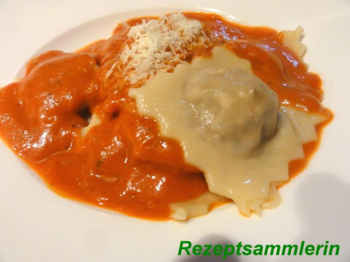 Sauce:   TOMATENSAUCE für Ravioli - Rezept