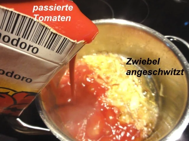 Rezept: Sauce: TOMATENSAUCE für Ravioli Bild Nr. 2 Sauce: TOMATENSAUCE für Ravioli - Rezept - Bild Nr. 2