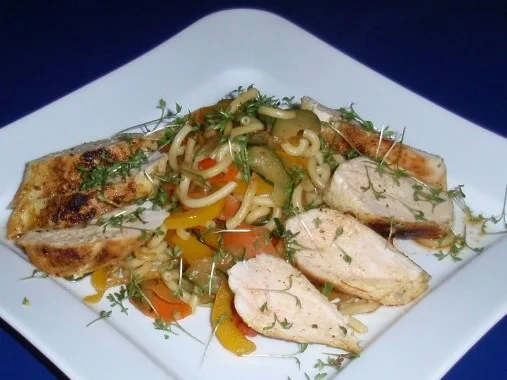 Hähnchenbrust auf Gemüse-Nudeln - Rezept - Bild Nr. 10