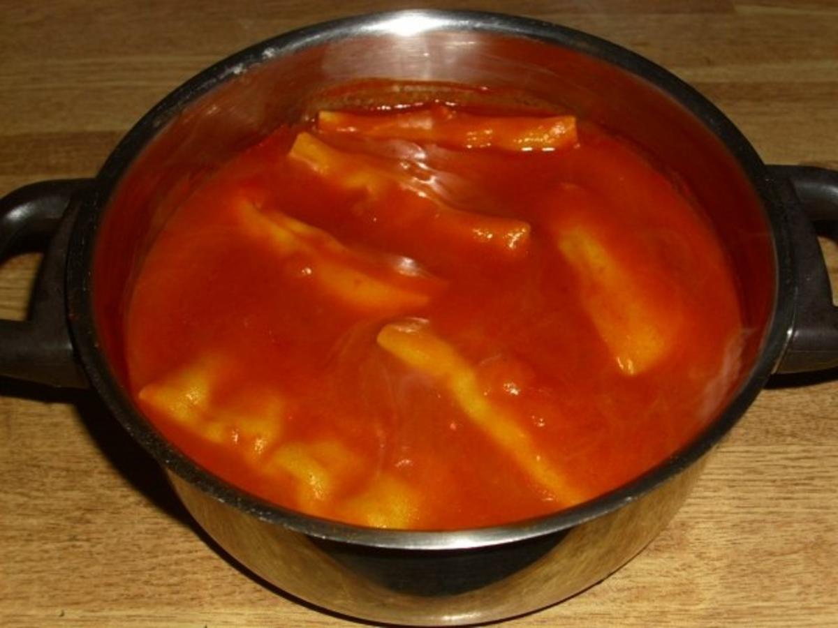 Asia-Maultaschen in Tomatensoße - Rezept