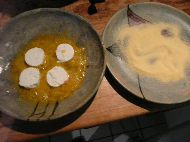 Rezept: Salat / Feldsalat mit gebackenem Ziegenkäse Bild Nr. 2 Salat / Feldsalat mit gebackenem Ziegenkäse - Rezept - Bild Nr. 2