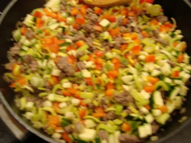 Rezept: Alles - was - weg - muß - Pfanne Bild Nr. 5 Alles - was - weg - muß - Pfanne - Rezept - Bild Nr. 5