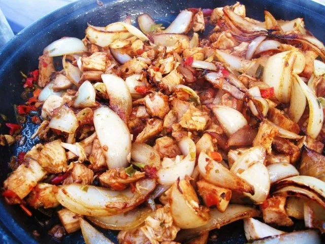 Bratreis mit Fleisch vom Grillhähnchen - Rezept - Bild Nr. 7