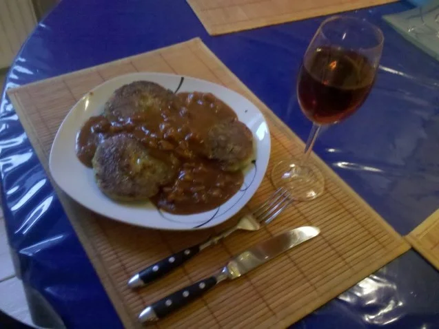 Rezept: Kartoffeln: Kartoffel-Möhren-Bratlinge mit Knackerfüllung Bild Nr. 11 Kartoffeln: Kartoffel-Möhren-Bratlinge mit Knackerfüllung - Rezept - Bild Nr. 11