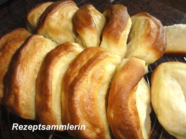 Hefe:   MICKEN....süße Hefebrötchen am Stück - Rezept - Bild Nr. 2