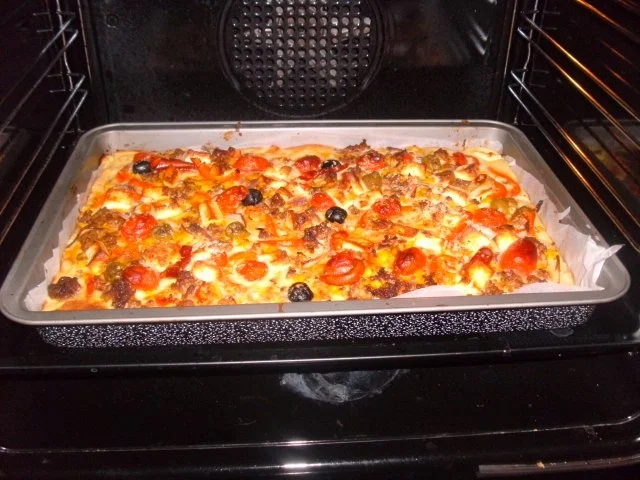 Bunte Hackfleischpizza - Rezept - Bild Nr. 17