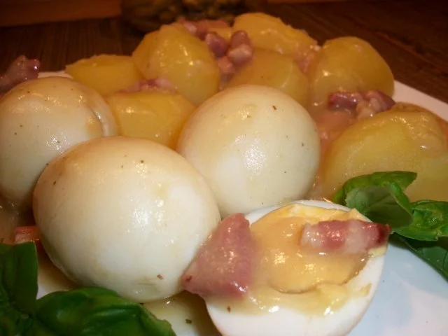 Rezept: Senfeier mit Salzkartoffeln und Bohnensalat.....Norddeutsche Art......Wie bei meiner Oma.. Bild Nr. 2 Senfeier mit Salzkartoffeln und Bohnensalat.....Norddeutsche Art......Wie bei meiner Oma.. - Rezept - Bild Nr. 2