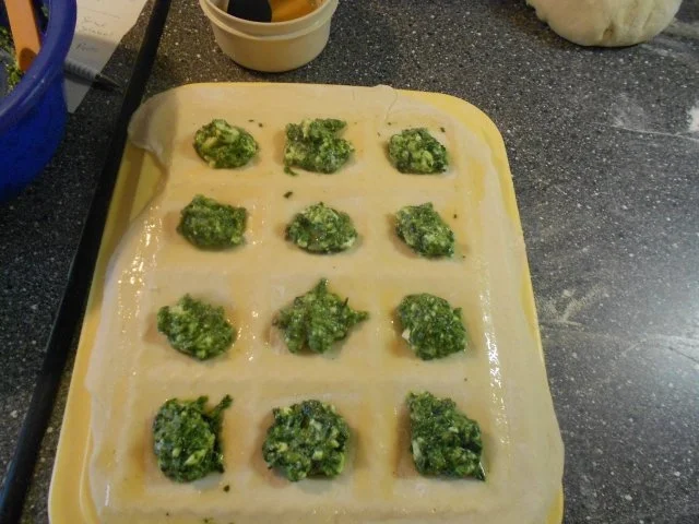 Kleine Hefetaschen mit Spinat und Feta à la Mini-Börek - Rezept - Bild Nr. 24