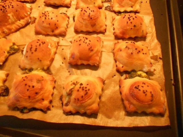 Kleine Hefetaschen mit Spinat und Feta à la Mini-Börek - Rezept - Bild Nr. 33