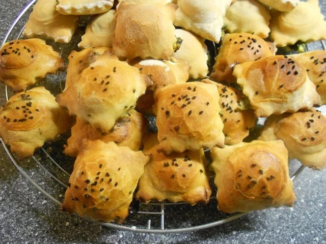 Kleine Hefetaschen mit Spinat und Feta à la Mini-Börek - Rezept - Bild Nr. 4