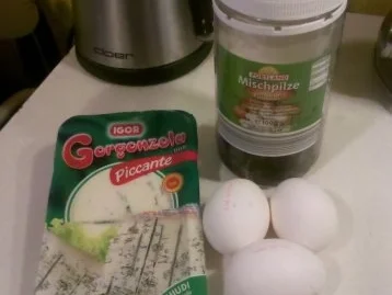 Eier: Pikantes Rührei mit Mischpilzen und Gorgonzola - Rezept - Bild Nr. 2