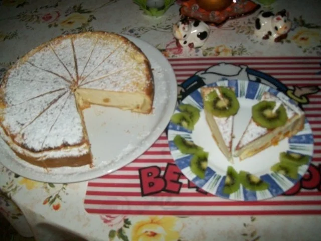 Irenes schneller Käsekuchen mit getrockneten Aprikosenstückchen - Rezept