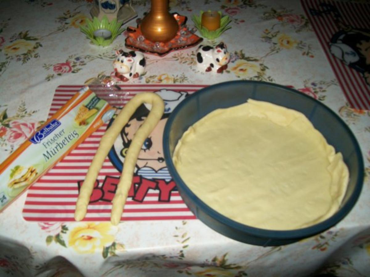 Irenes schneller Käsekuchen mit getrockneten Aprikosenstückchen - Rezept - Bild Nr. 5