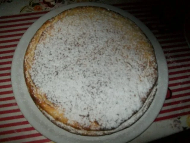 Irenes schneller Käsekuchen mit getrockneten Aprikosenstückchen - Rezept - Bild Nr. 2