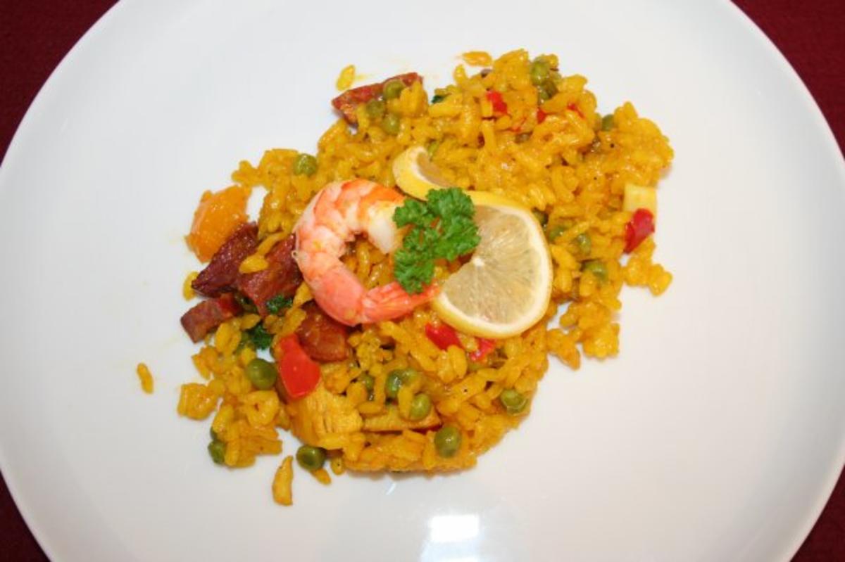 Bilder für Paella mit Chorizowurst und Hähnchenbrust - Rezept