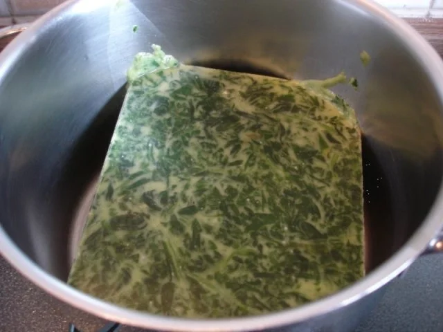 Schollenfilet mit Rahmspinat und Kartoffelpilzen - Rezept - Bild Nr. 4