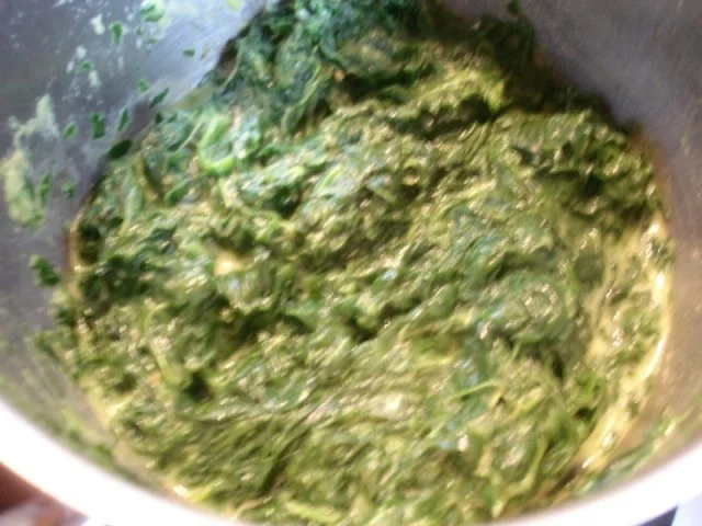 Schollenfilet mit Rahmspinat und Kartoffelpilzen - Rezept - Bild Nr. 5