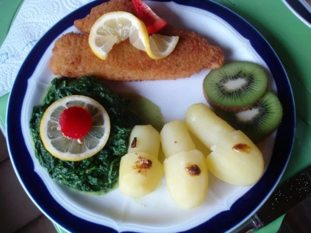 Schollenfilet mit Rahmspinat und Kartoffelpilzen - Rezept - Bild Nr. 9