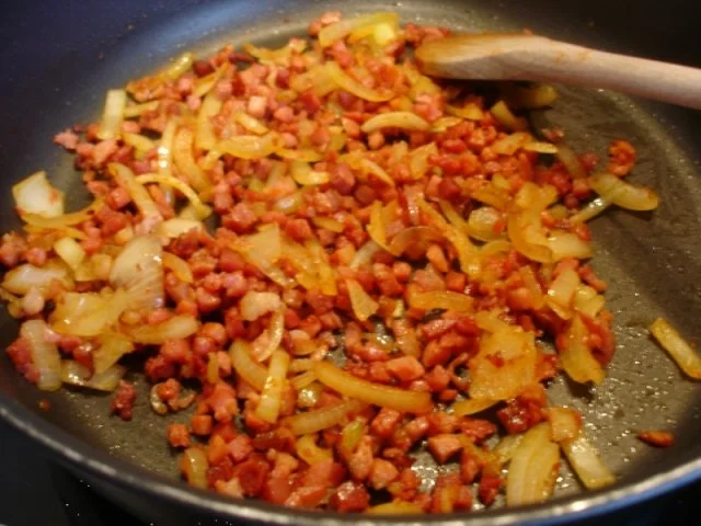 Buttermilch-Kartoffel-Steckrüben-Stampf mit Katenschinkenwürfel-zwiebeln - Rezept - Bild Nr. 6