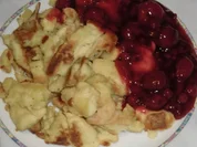 Kratzede mit roter Grütze - Rezept