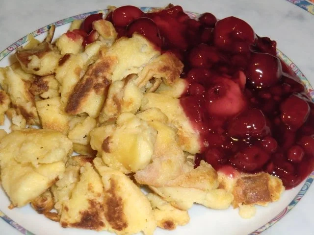Rezept: Kratzede mit roter Grütze Bild Nr. 4 Kratzede mit roter Grütze - Rezept - Bild Nr. 4