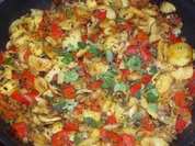 Rosmarin-Bratkartoffeln mit Äpfeln und Gemüse - Rezept