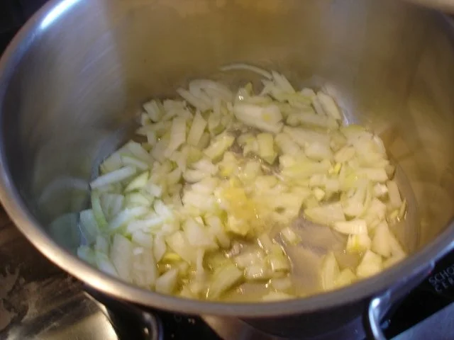 Rezept: Steckrübenrahmsuppe mit Nürnberger Rostbratwürstchen Bild Nr. 7 Steckrübenrahmsuppe mit Nürnberger Rostbratwürstchen - Rezept - Bild Nr. 7