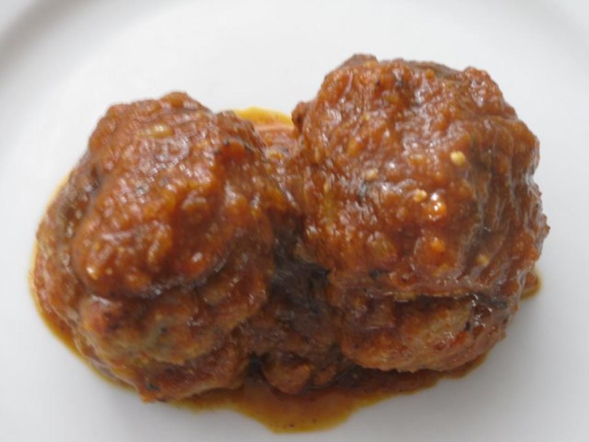 Fleischklößchen in Tomatensauce auf kanarische Art - albóndigas - Rezept