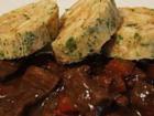 Saftig pikantes Rindergulasch - Rezept