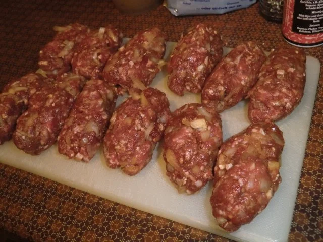 Pikante Cevapcici - Balkanart - Rezept - Bild Nr. 3