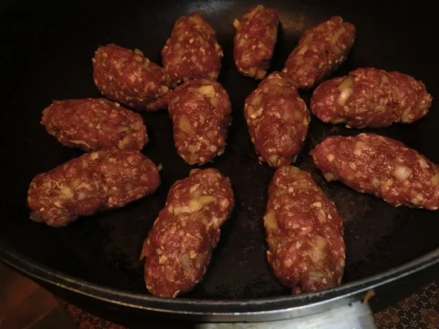 Pikante Cevapcici - Balkanart - Rezept - Bild Nr. 4