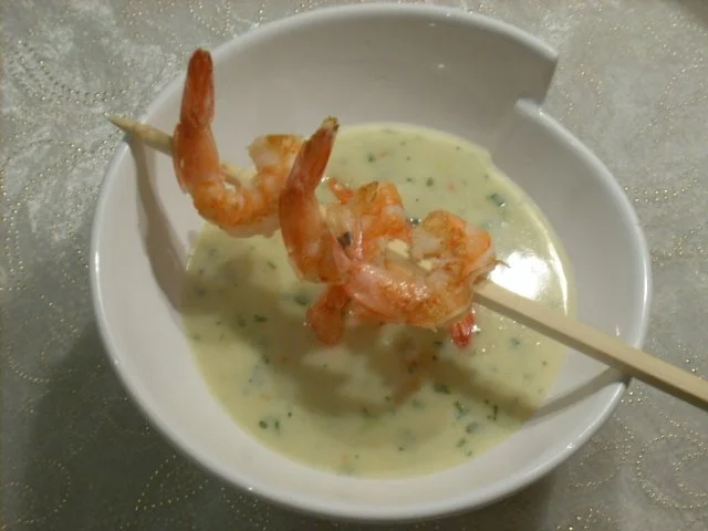 Cremesüppchen aus Süßkartoffen mit Crevettenspieß - Rezept