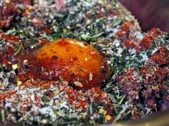 Mediterrane Hackfleischpfanne mit Tomatenreis - Rezept - Bild Nr. 3