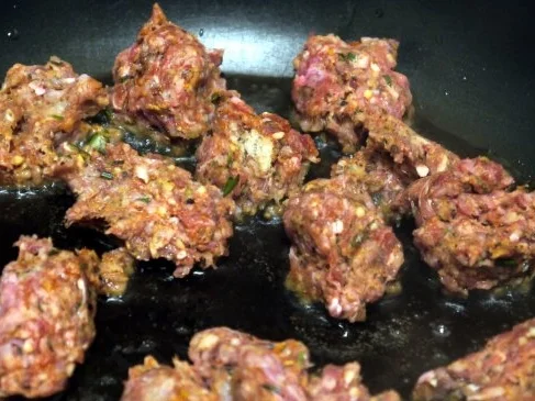 Mediterrane Hackfleischpfanne mit Tomatenreis - Rezept - Bild Nr. 7