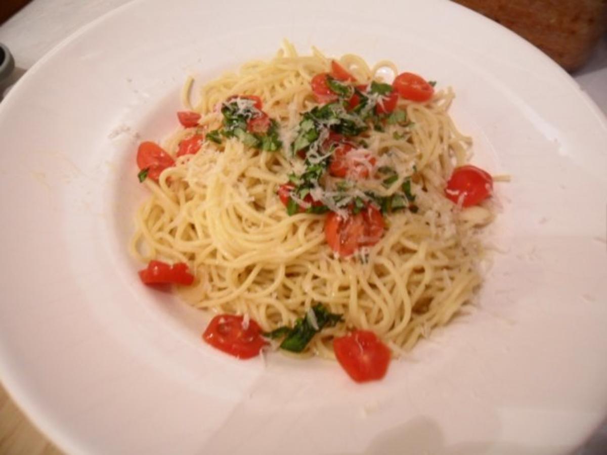 Spaghetti aglio e olio - Rezept - Bild Nr. 3
