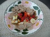 Süße Mahlzeiten : Müsli oder Cornflakes mit frischem Obst - Rezept