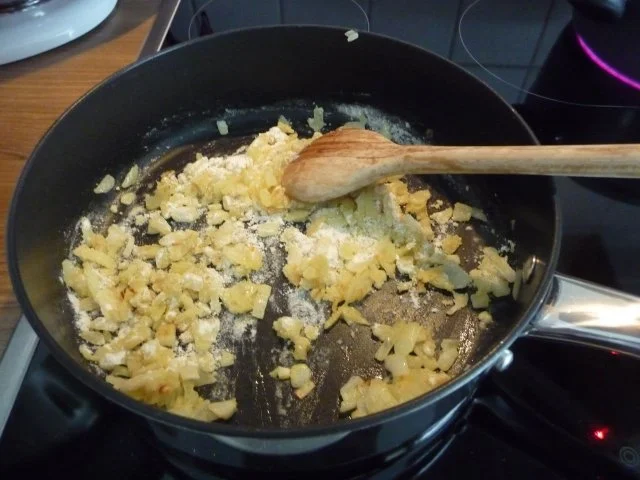 Rezept: Pasta : Tortillini mit Tomatensoße Bild Nr. 3 Pasta : Tortillini mit Tomatensoße - Rezept - Bild Nr. 3