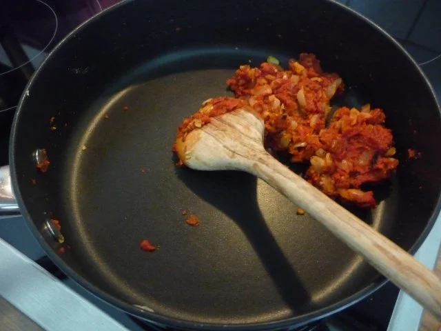 Rezept: Pasta : Tortillini mit Tomatensoße Bild Nr. 8 Pasta : Tortillini mit Tomatensoße - Rezept - Bild Nr. 8