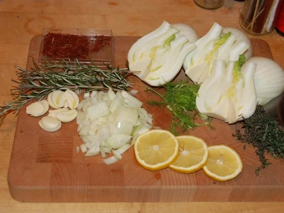 GESCHMORTER FENCHEL IM SAFRAN - GEMÜSESUD  /  FENOUIL BRAISÉ AU SAFRAN - Rezept - Bild Nr. 6