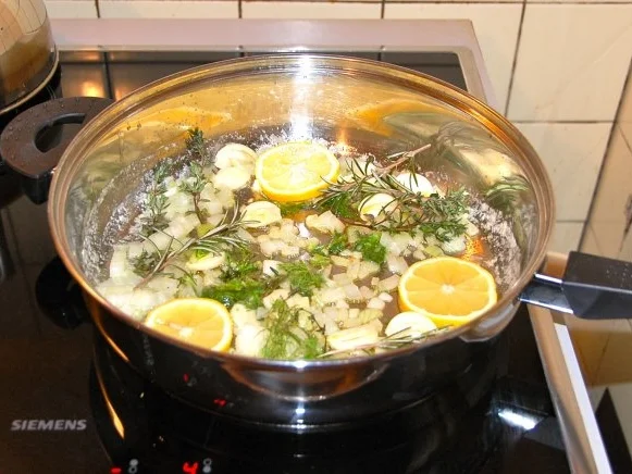 GESCHMORTER FENCHEL IM SAFRAN - GEMÜSESUD  /  FENOUIL BRAISÉ AU SAFRAN - Rezept - Bild Nr. 8