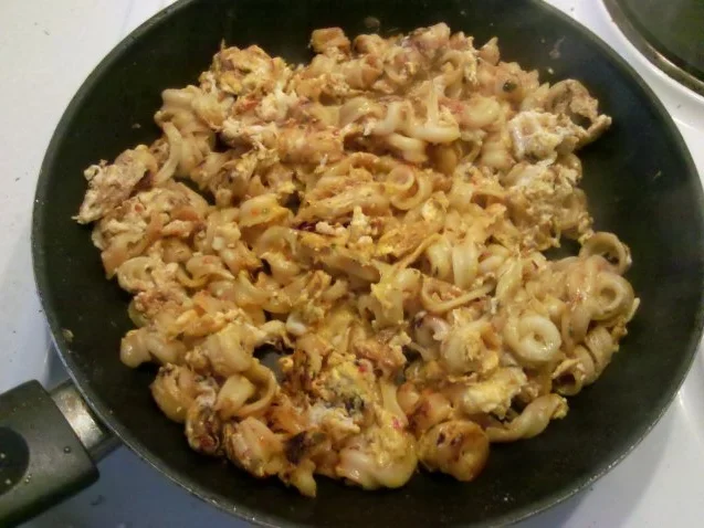 Rezept: Nudel: Pikante Bratnudeln mit Ei Bild Nr. 3 Nudel: Pikante Bratnudeln mit Ei - Rezept - Bild Nr. 3