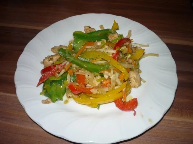 Rezept: WOK Pfanne mit Hähnchen Filet Bild Nr. 2 WOK Pfanne mit Hähnchen Filet - Rezept - Bild Nr. 2